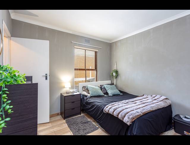 1 BEDROOM APARTMENT FOR SALE IN PLUMSTEAD